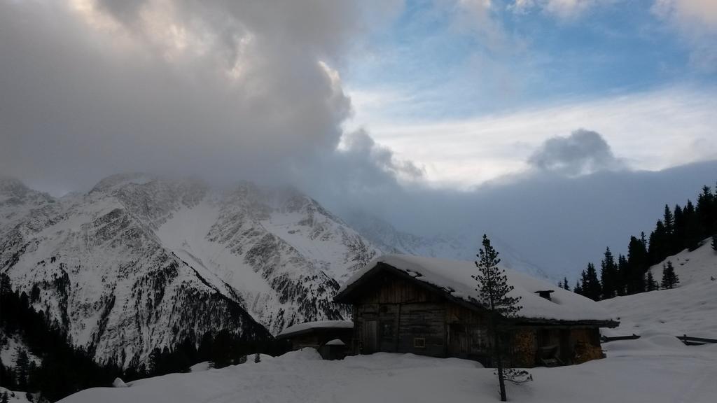 Pension Am Rain Neustift im Stubaital Exterior photo